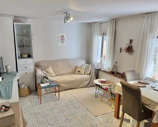 Sala d'estar de Casa adosada de lloguer en La Pobla de Lillet amb Moblat