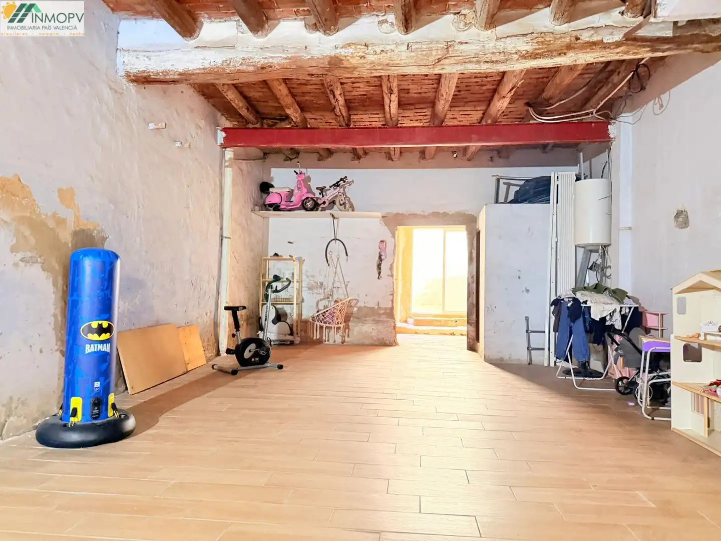 Casa adosada en venta en Vinaròs con Terraza, Trastero y Amueblado