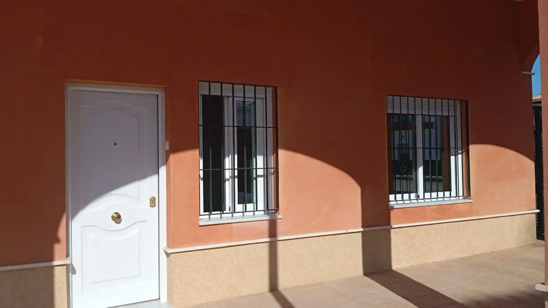Vista exterior de Pis en venda en Marchena amb Aire condicionat, Parquet i Moblat
