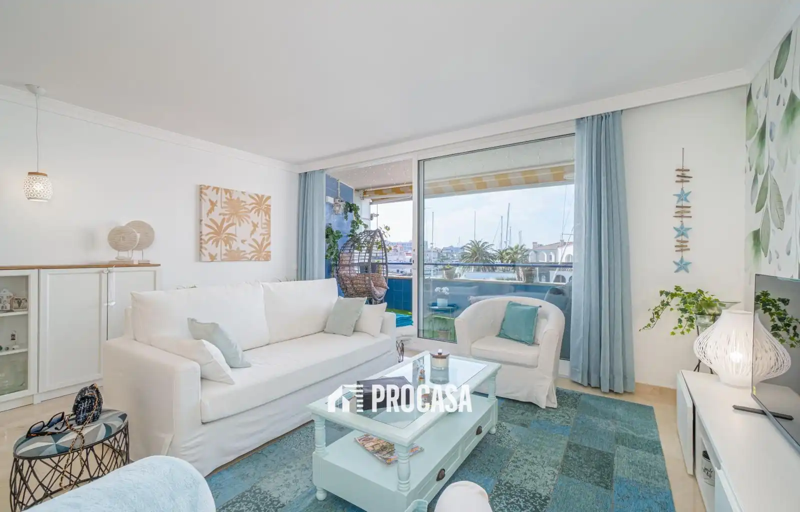 Wohnzimmer von Wohnung zum Verkauf in Empuriabrava mit Klimaanlage, Heizung und Terrasse