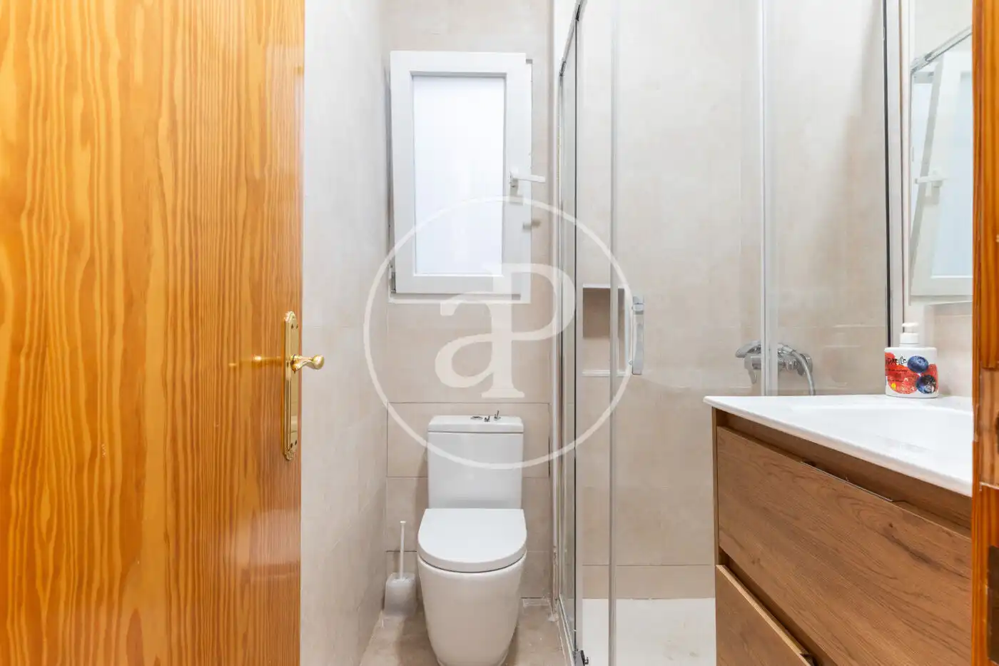 Bathroom of Flat for rent in Valencia  with Air Conditioner, Heating and Furnished