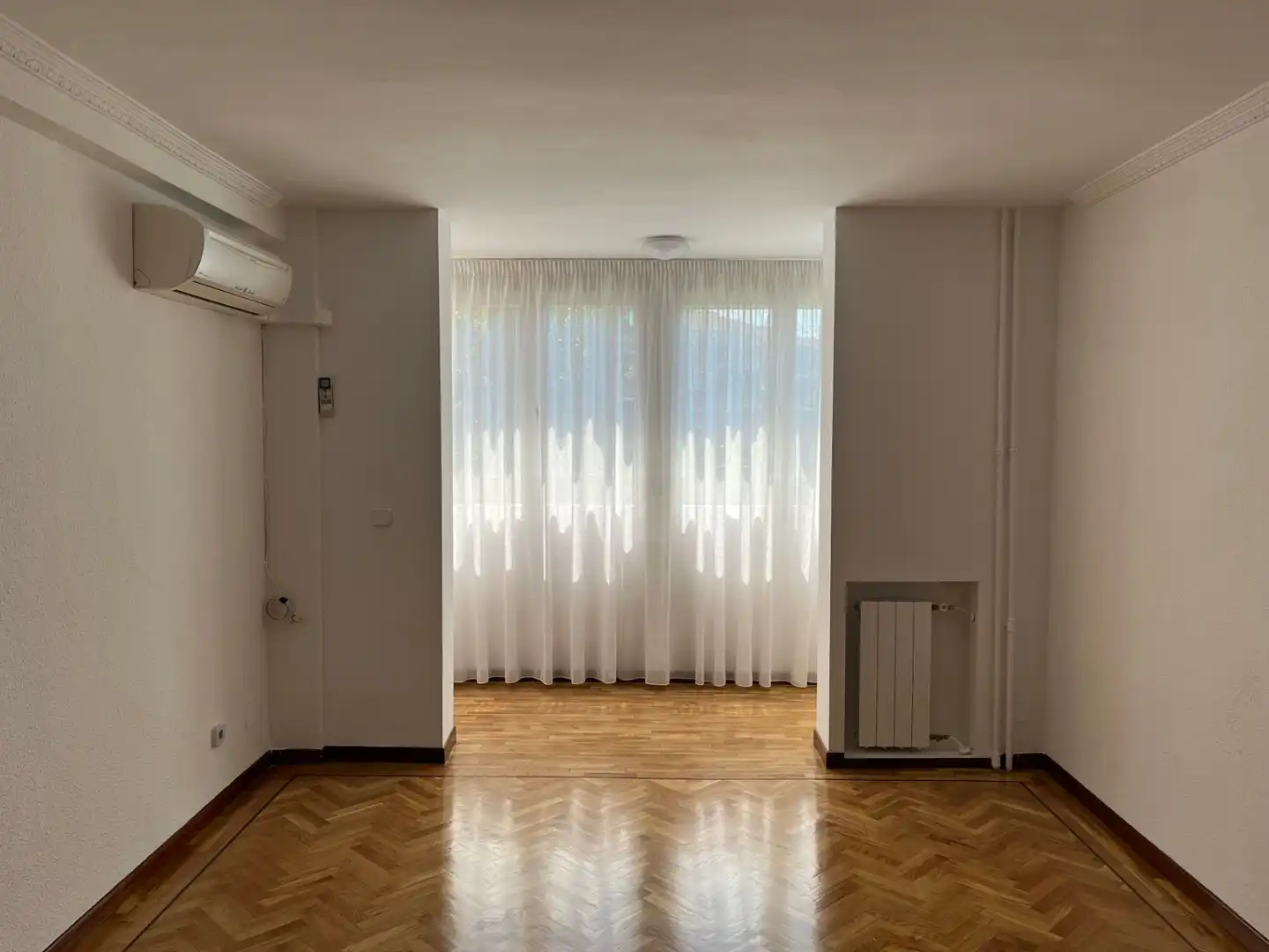 Sala d'estar de Pis de lloguer en Madrid amb Aire condicionat, Calefacció i Microones
