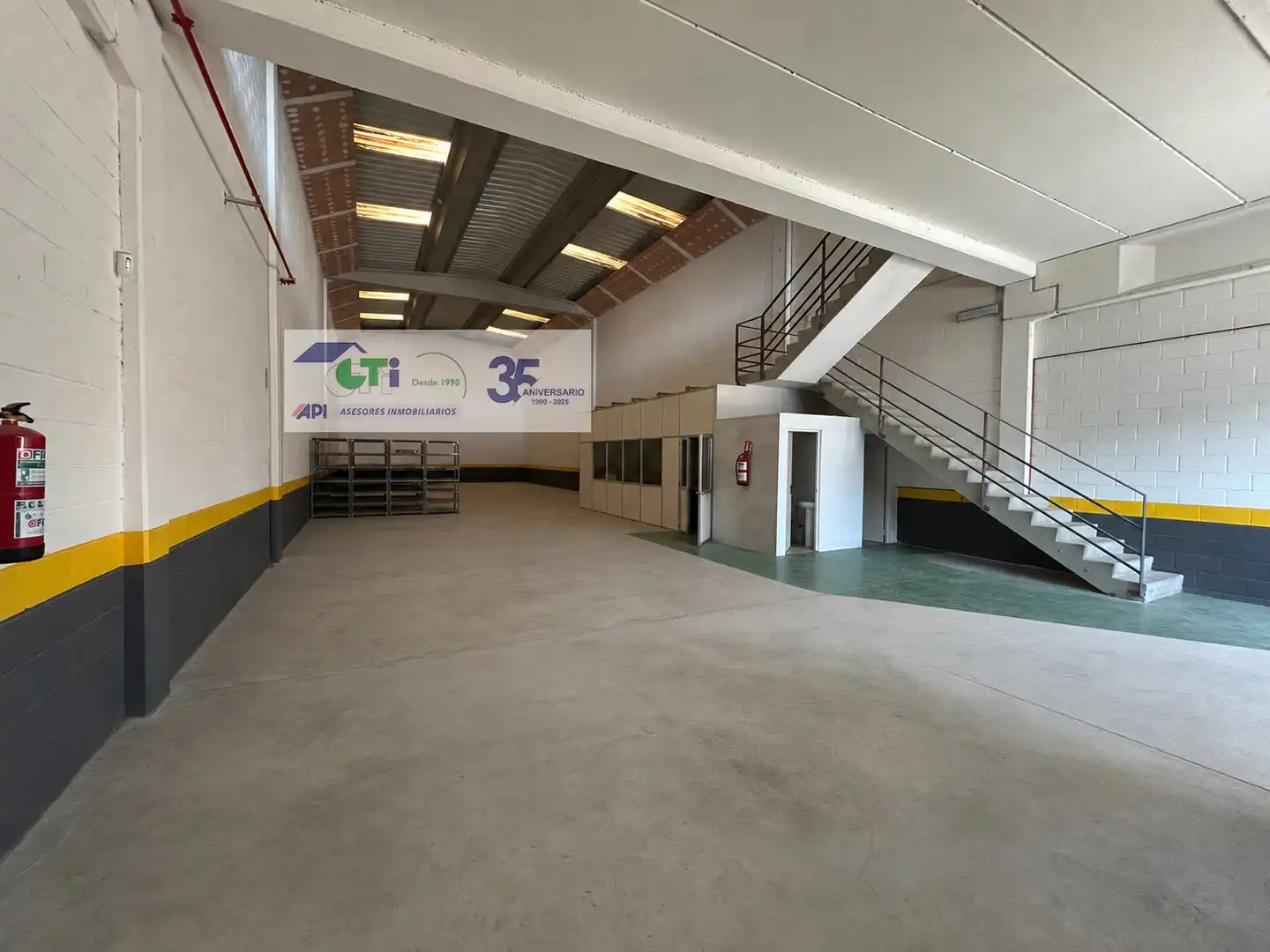 Industrial building for sale in CALLE RETAMA