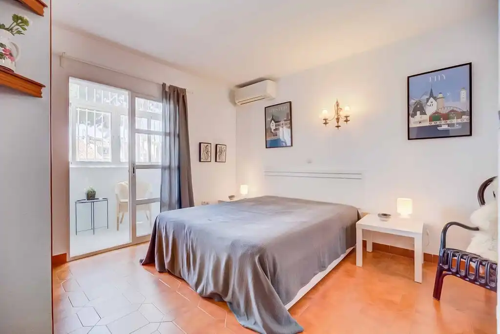 Dormitori de Casa adosada en venda en Mijas amb Aire condicionat, Terrassa i Moblat