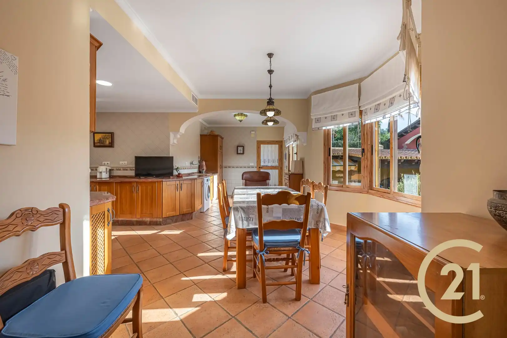 Comedor de Casa adosada en venta en Benahavís con Aire acondicionado, Jardín privado y Terraza