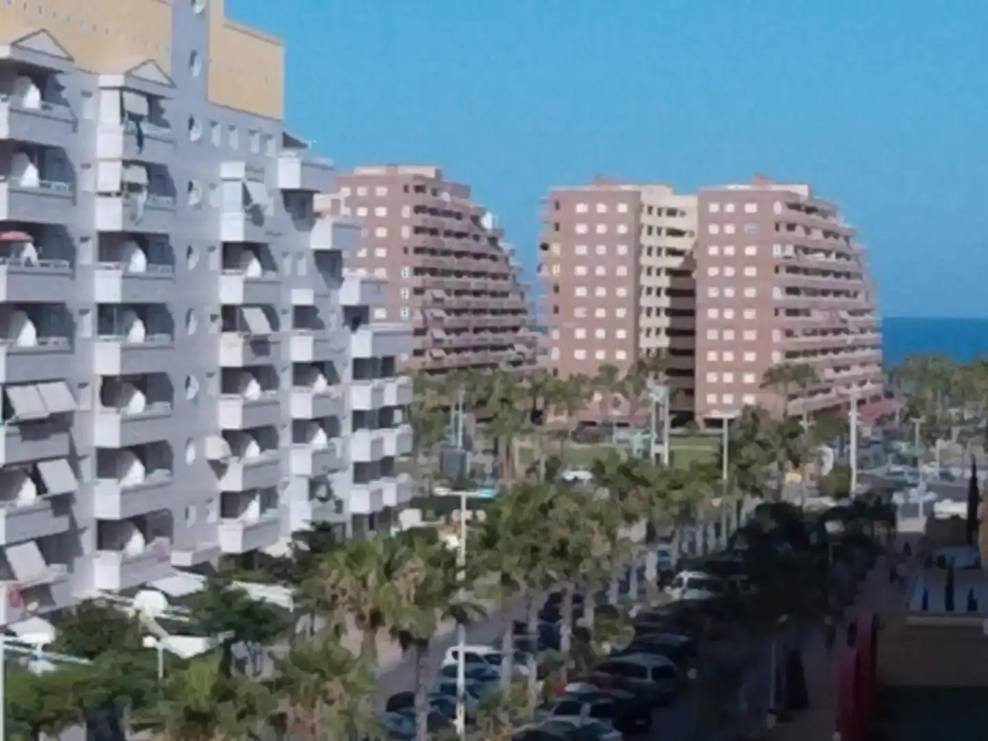 Vista exterior de Piso de alquiler en Oropesa del Mar / Orpesa con Aire acondicionado, Piscina y Amueblado