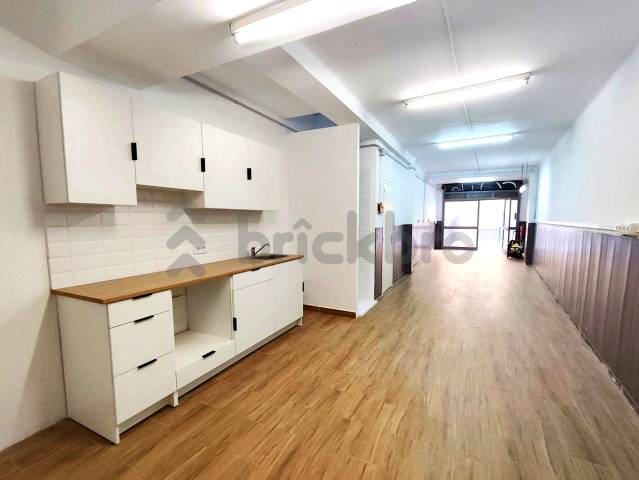 Local comercial en Alquiler en Carrer de Rabassa en Vila de Gràcia