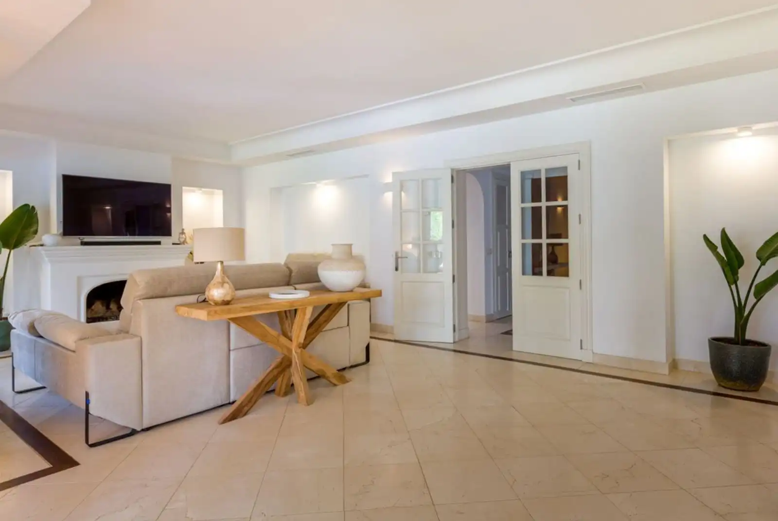 Sala d'estar de Casa o xalet de lloguer en Marbella amb Aire condicionat, Terrassa i Piscina