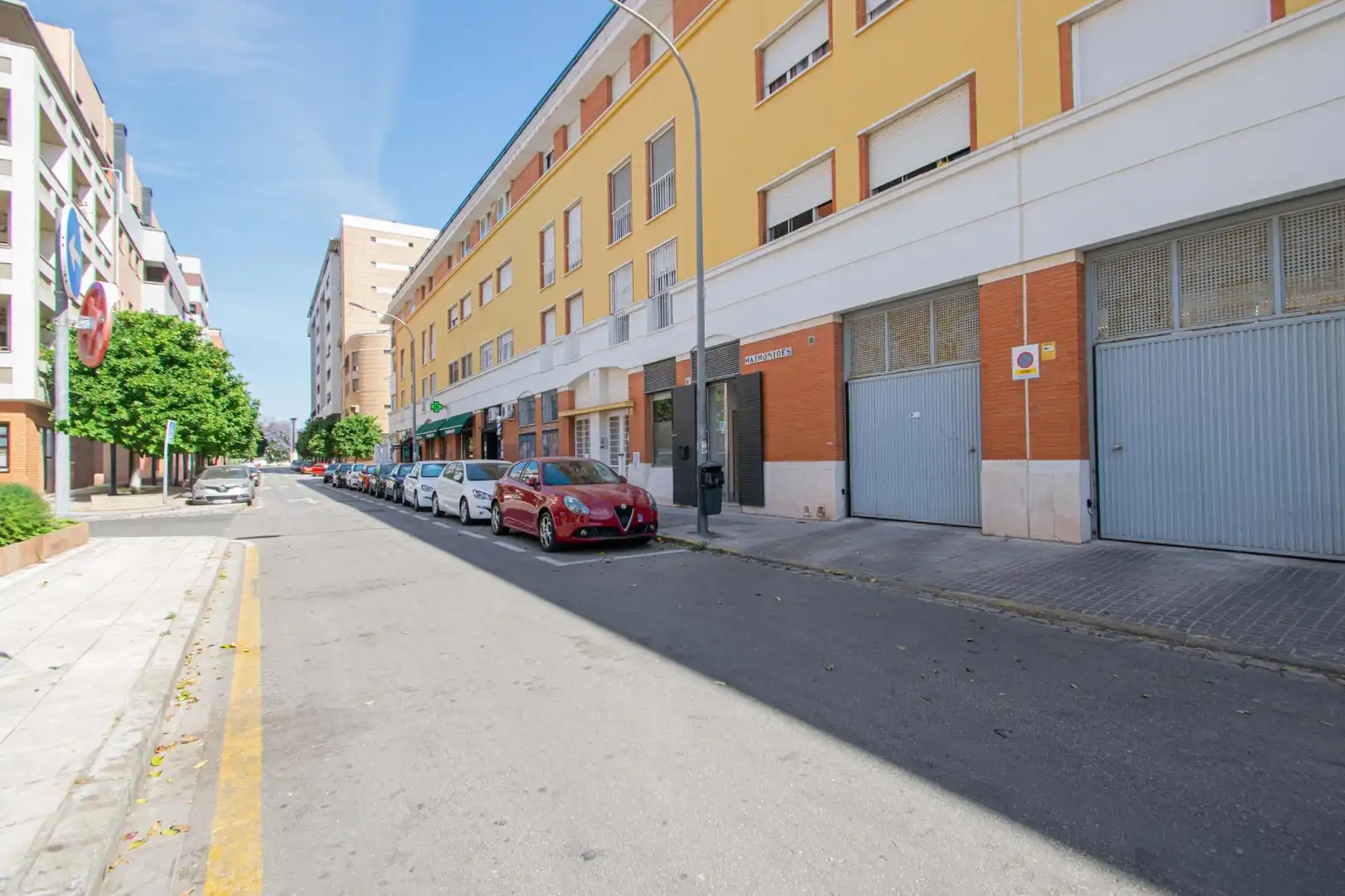 Exterior view of Commercial properties for sale in Sevilla  with Air Conditioner