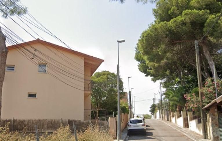 Exterior view of House or chalet for sale in Vilanova i la Geltrú  with Private garden