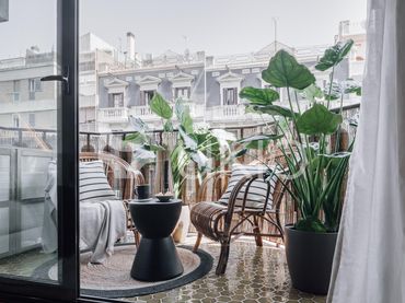 Apartamento con ascensor en alquiler en Carrer de Còrsega