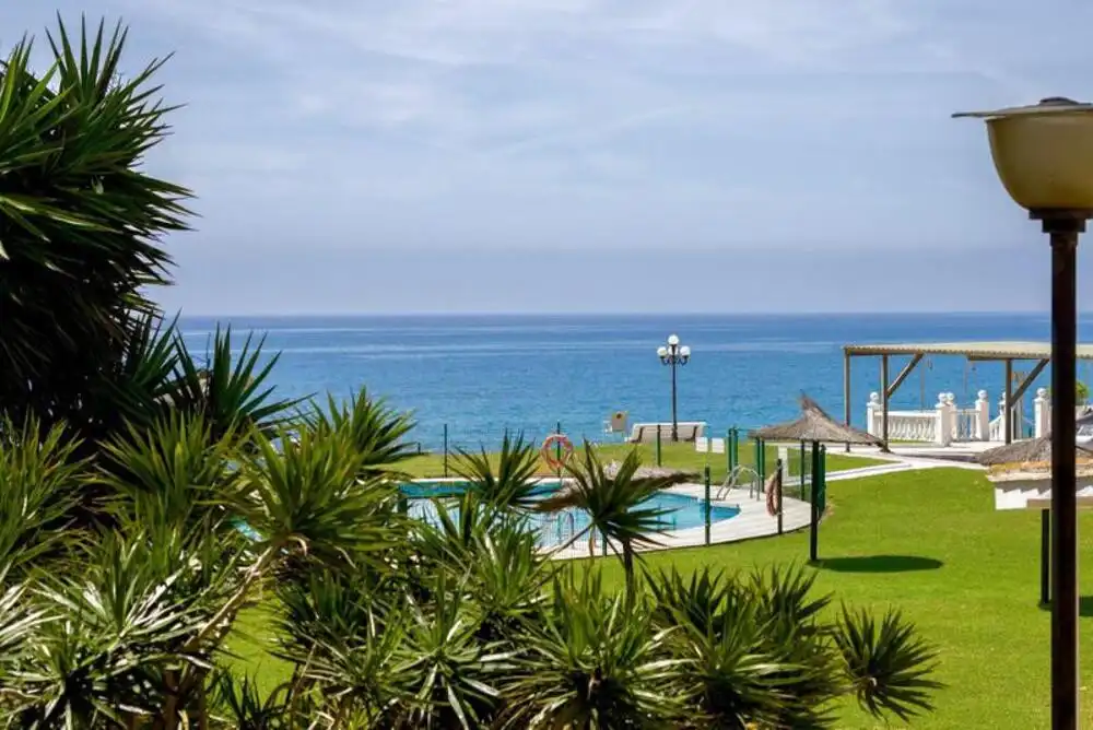 Garden of Apartments for sale in Estepona  with Air Conditioner, Terrace and Swimming Pool