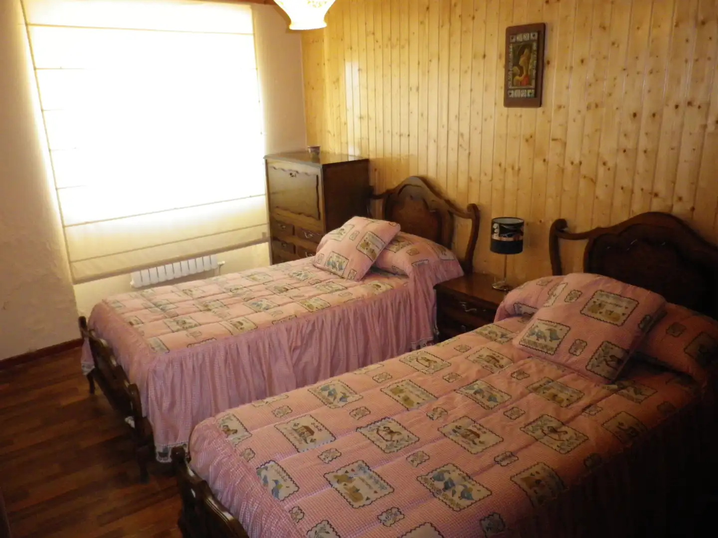 Dormitori de Casa o xalet en venda en Viveiro amb Terrassa, Traster i Moblat