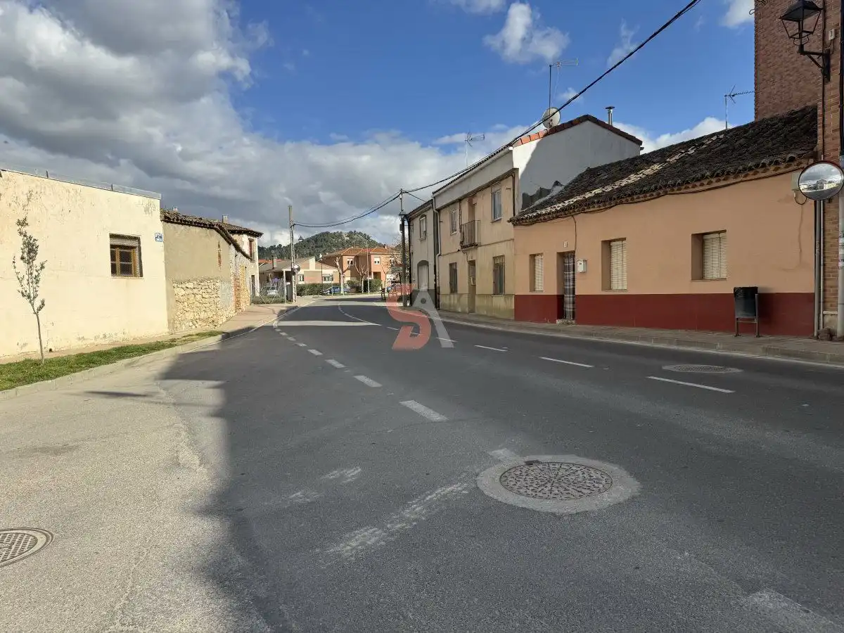 Vista exterior de Casa o xalet en venda en Renedo de Esgueva amb Calefacció