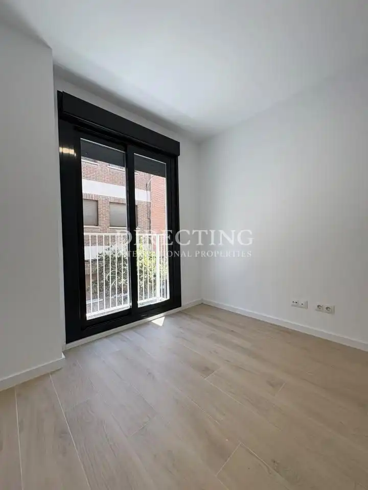 Habitación de Piso de alquiler en Madrid con Aire acondicionado, Balcón y Piscina comunitaria