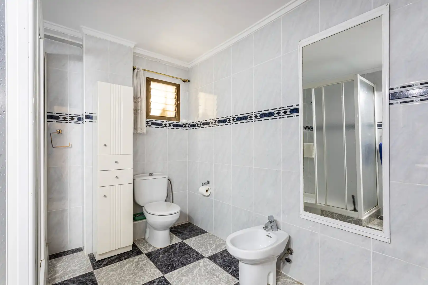 Baño de Piso en venta en Valencia con Aire acondicionado, Calefacción y Balcón