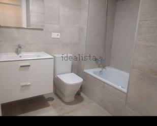 Bathroom of Flat to rent in  Almería Capital  with Swimming Pool