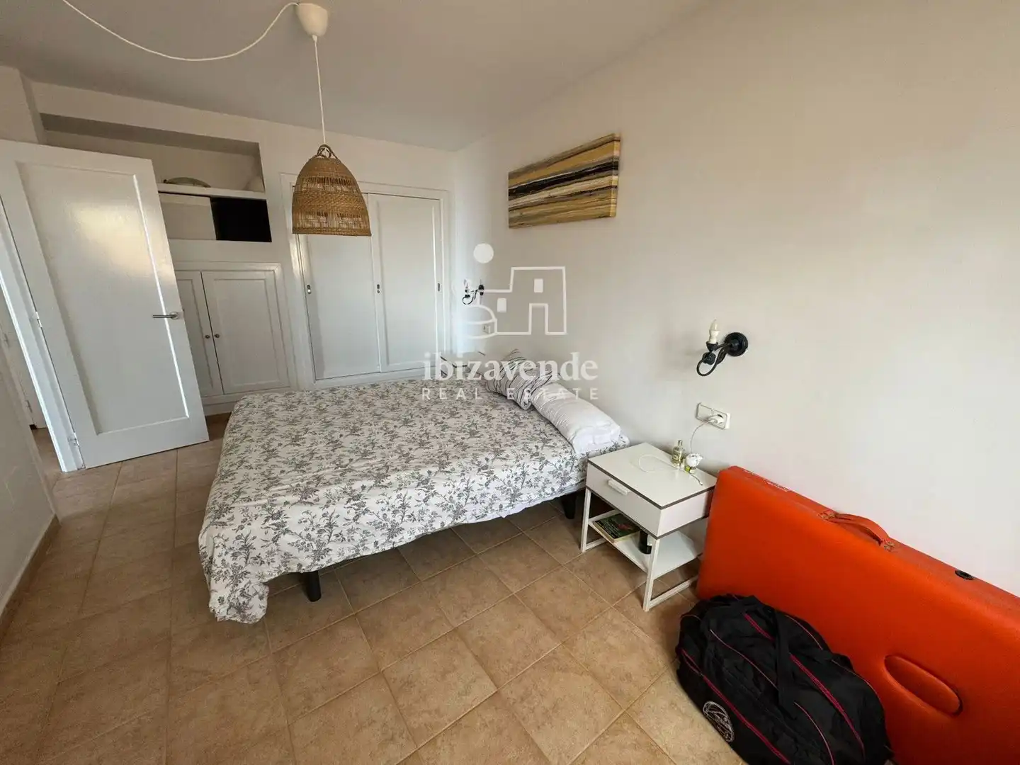 Habitación de Ático de alquiler en Santa Eulària des Riu con Terraza, Piscina y Amueblado