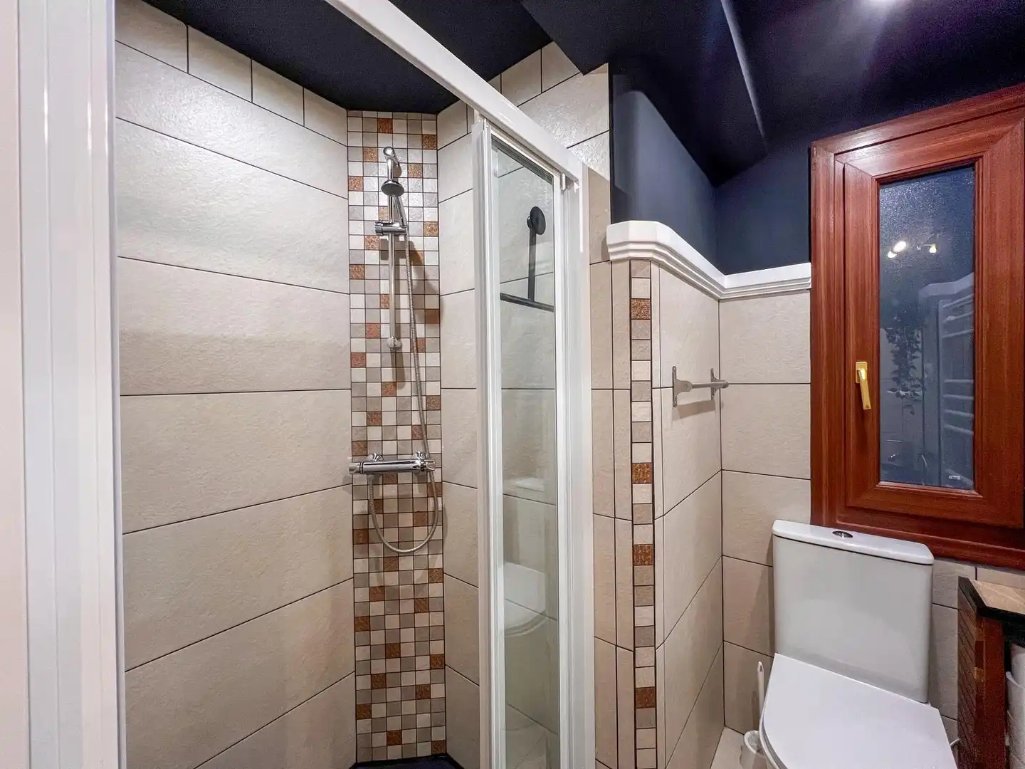 Baño de Piso en venta en Bilbao  con Calefacción, Amueblado y Horno
