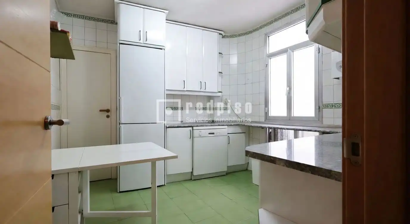 Piso en venta en Ríos Rosas - Nuevos Ministerios
