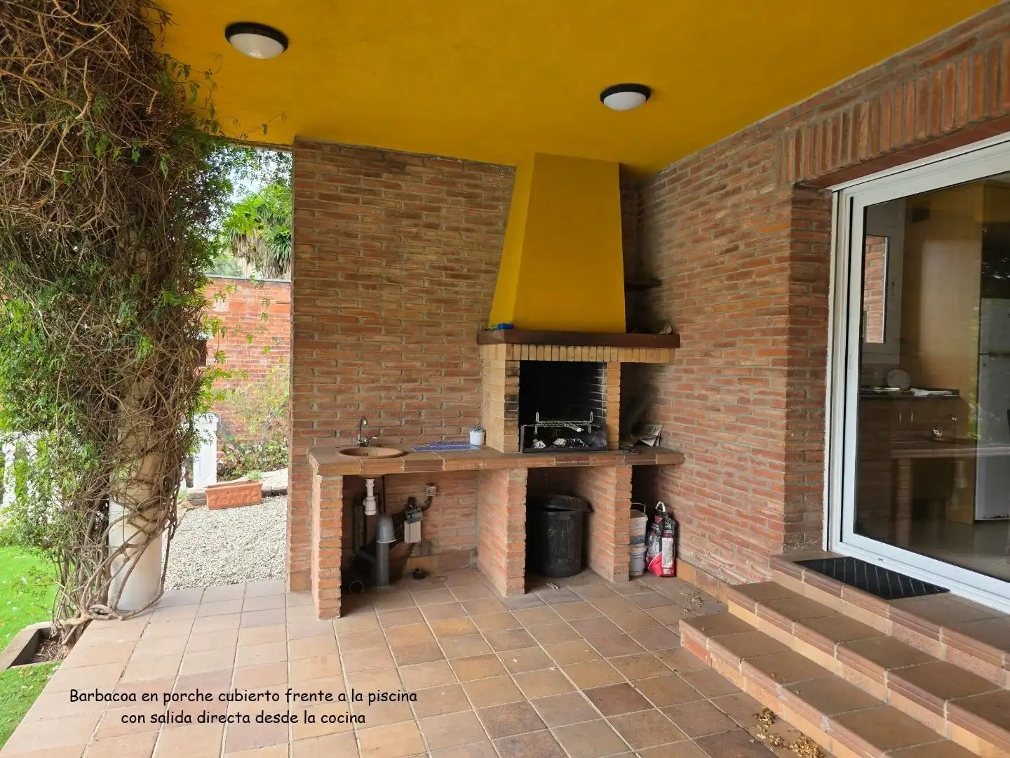 Terrasse von Haus oder Chalet zur Miete in Sant Fost de Campsentelles mit Terrasse, Schwimmbad und Balkon