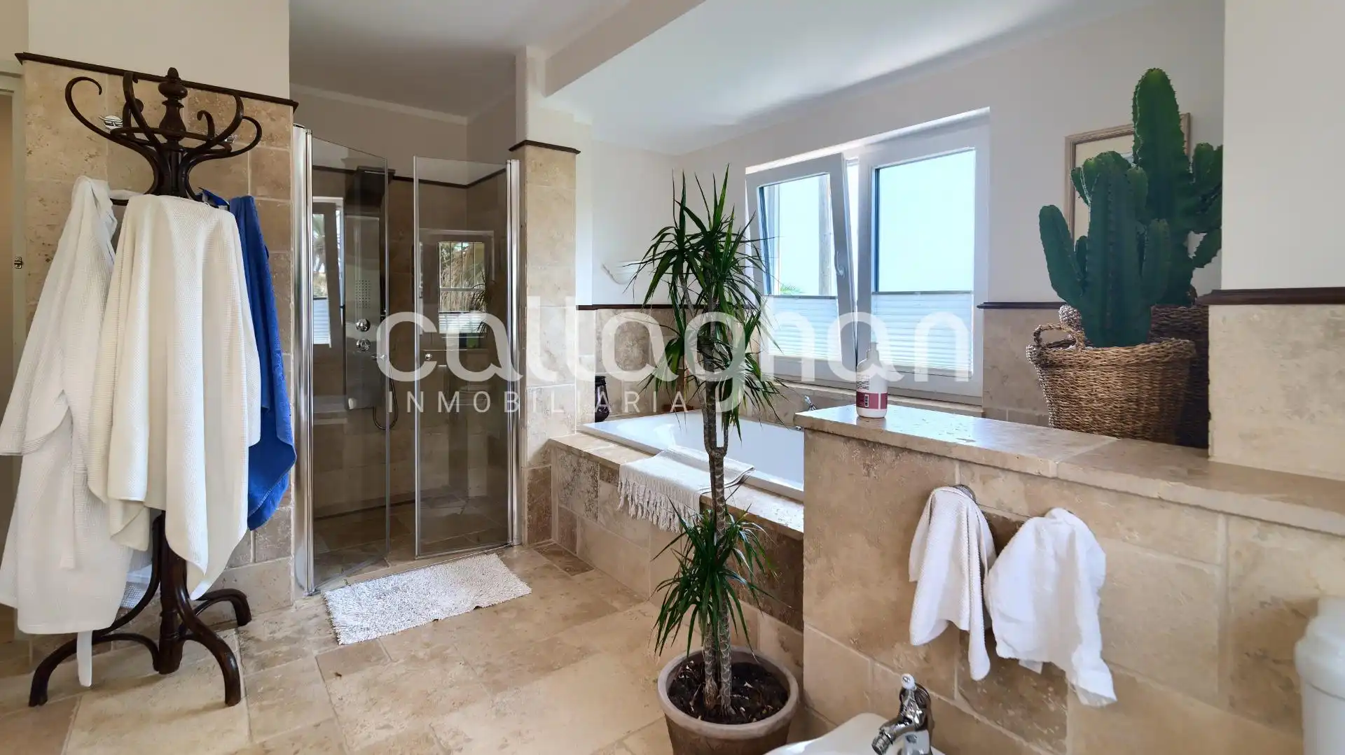 Bany de Casa o xalet de lloguer en Dénia amb Aire condicionat, Calefacció i Jardí privat