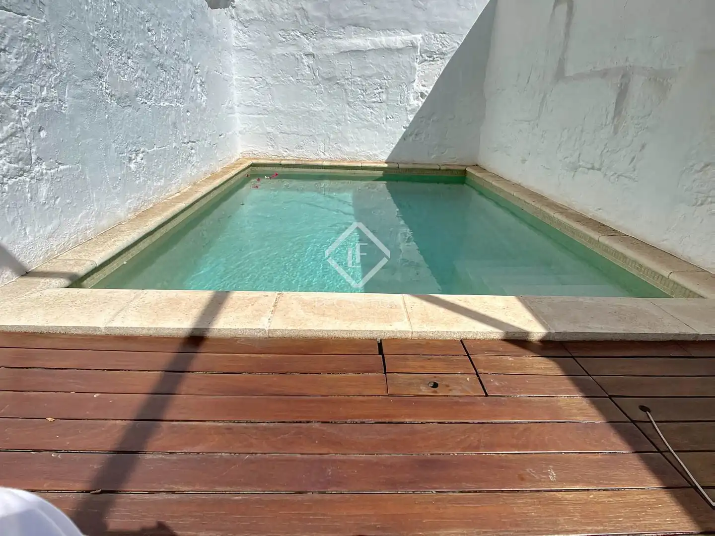 Schwimmbecken von Haus oder Chalet zum Verkauf in Ciutadella de Menorca mit Klimaanlage, Heizung und Privatgarten