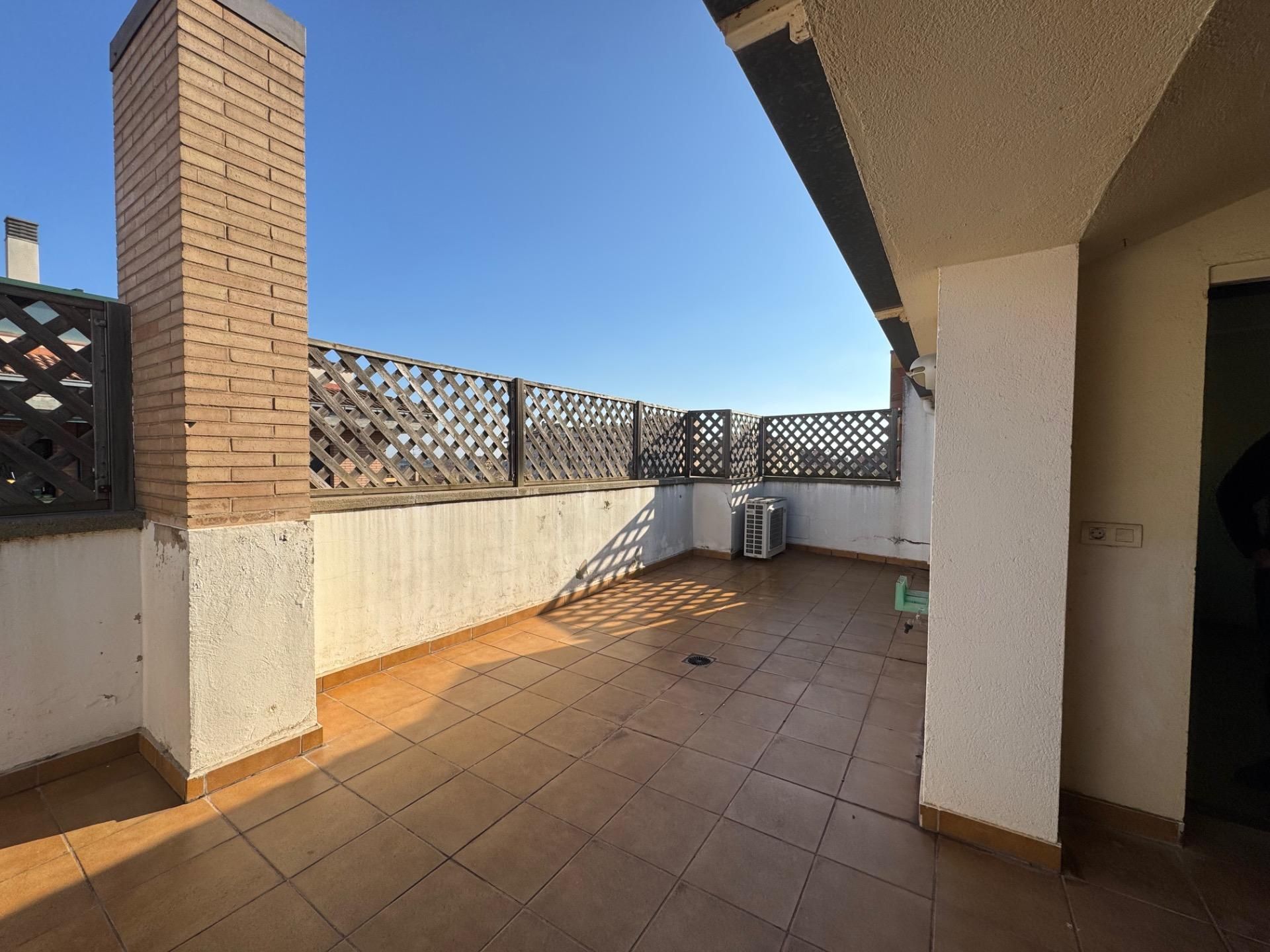 Terrace of Attic for sale in Figueres  with Air Conditioner, Heating and Terrace
