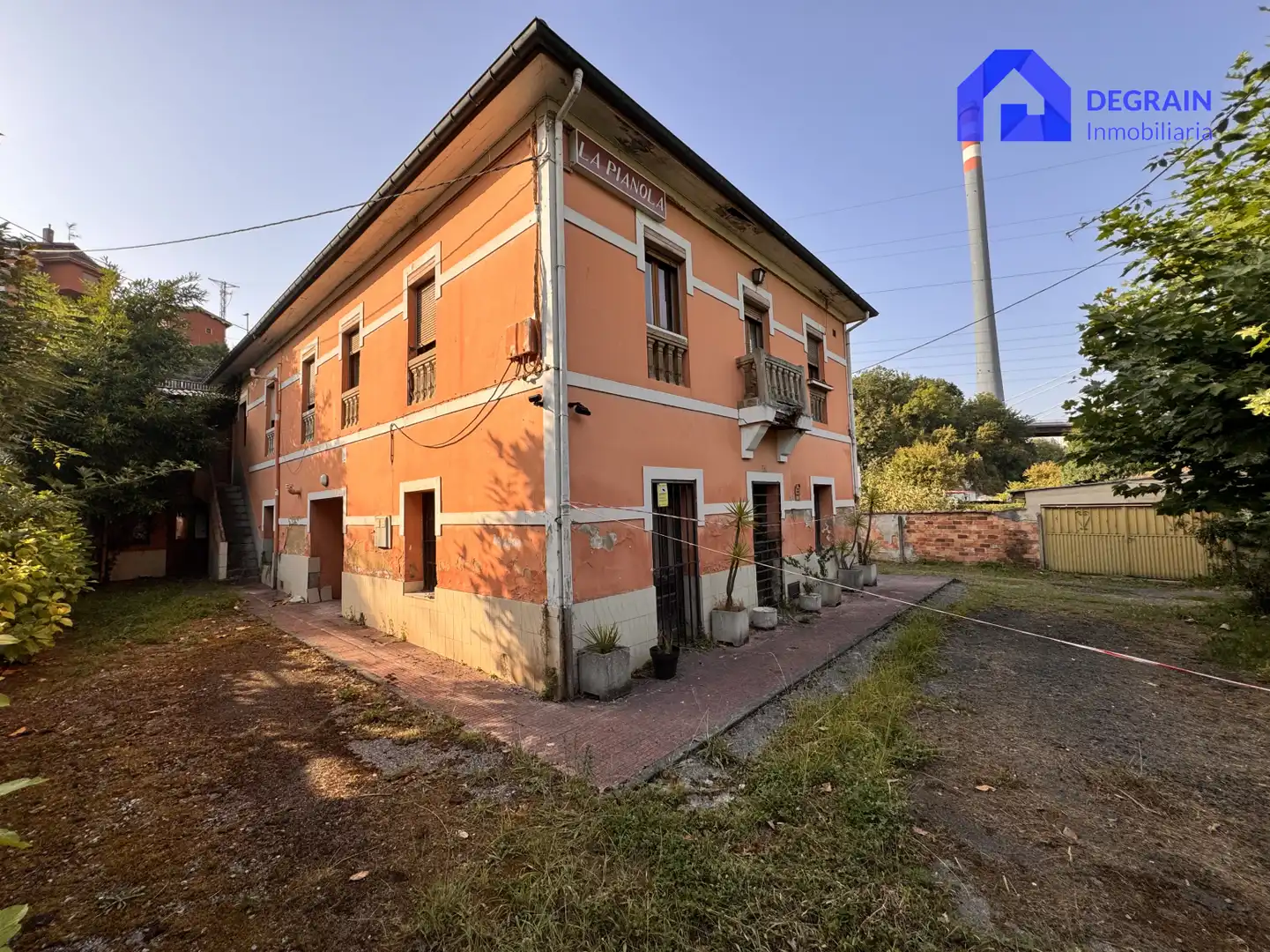 Vista exterior de Casa o xalet en venda en Ribera de Arriba amb Jardí privat