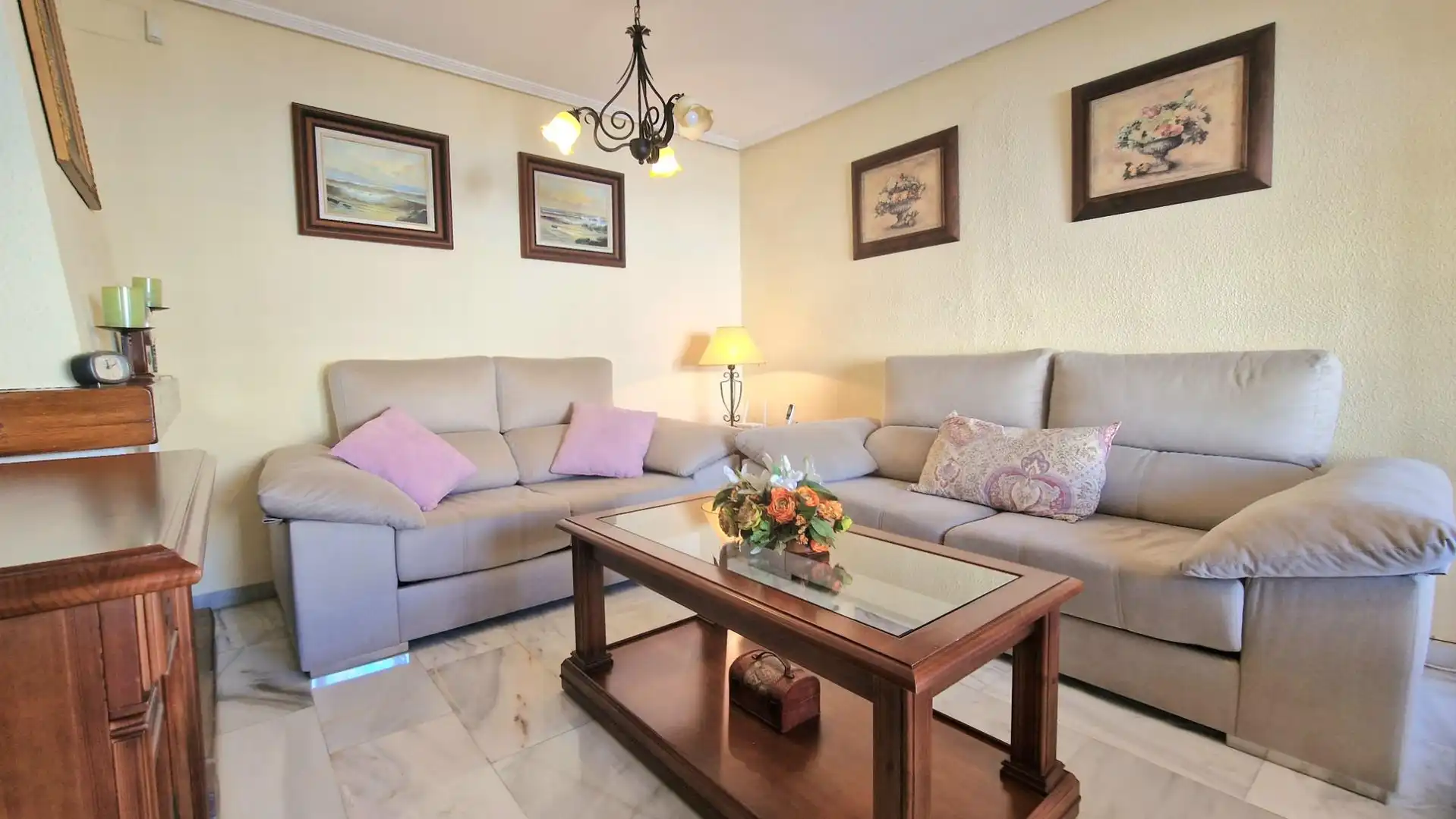 Casa adosada en venta en Calle del Río Darro, Centro