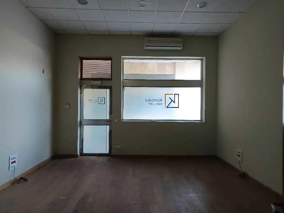 Nave industrial en venta en Córdoba con Alarma