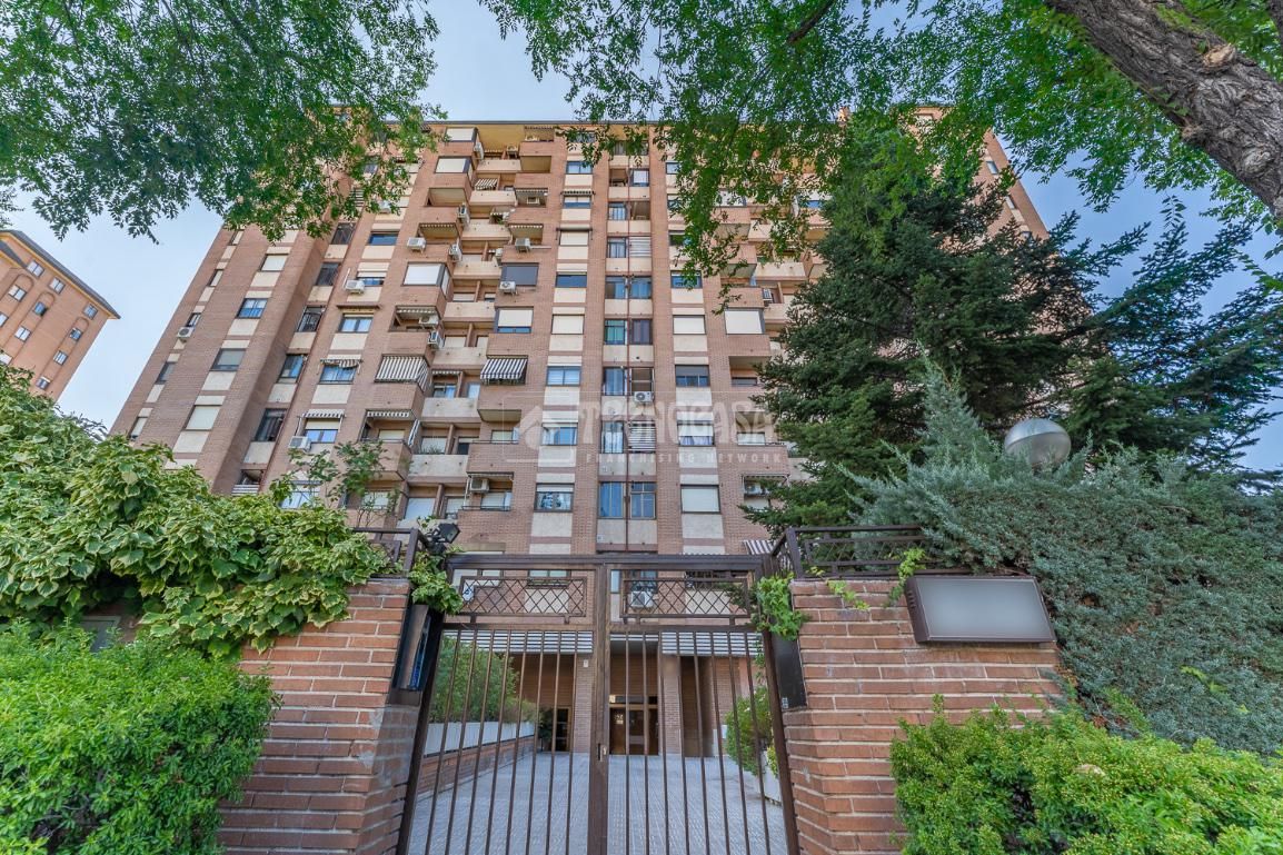 Vista exterior de Piso en venta en  Madrid Capital con Aire acondicionado, Terraza y Balcón