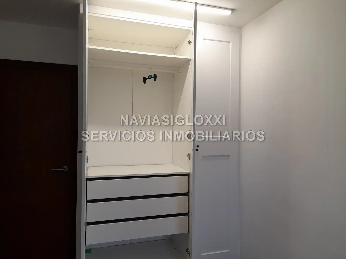 Flat for rent in Vigo   with Parquet flooring, Furnished and Oven