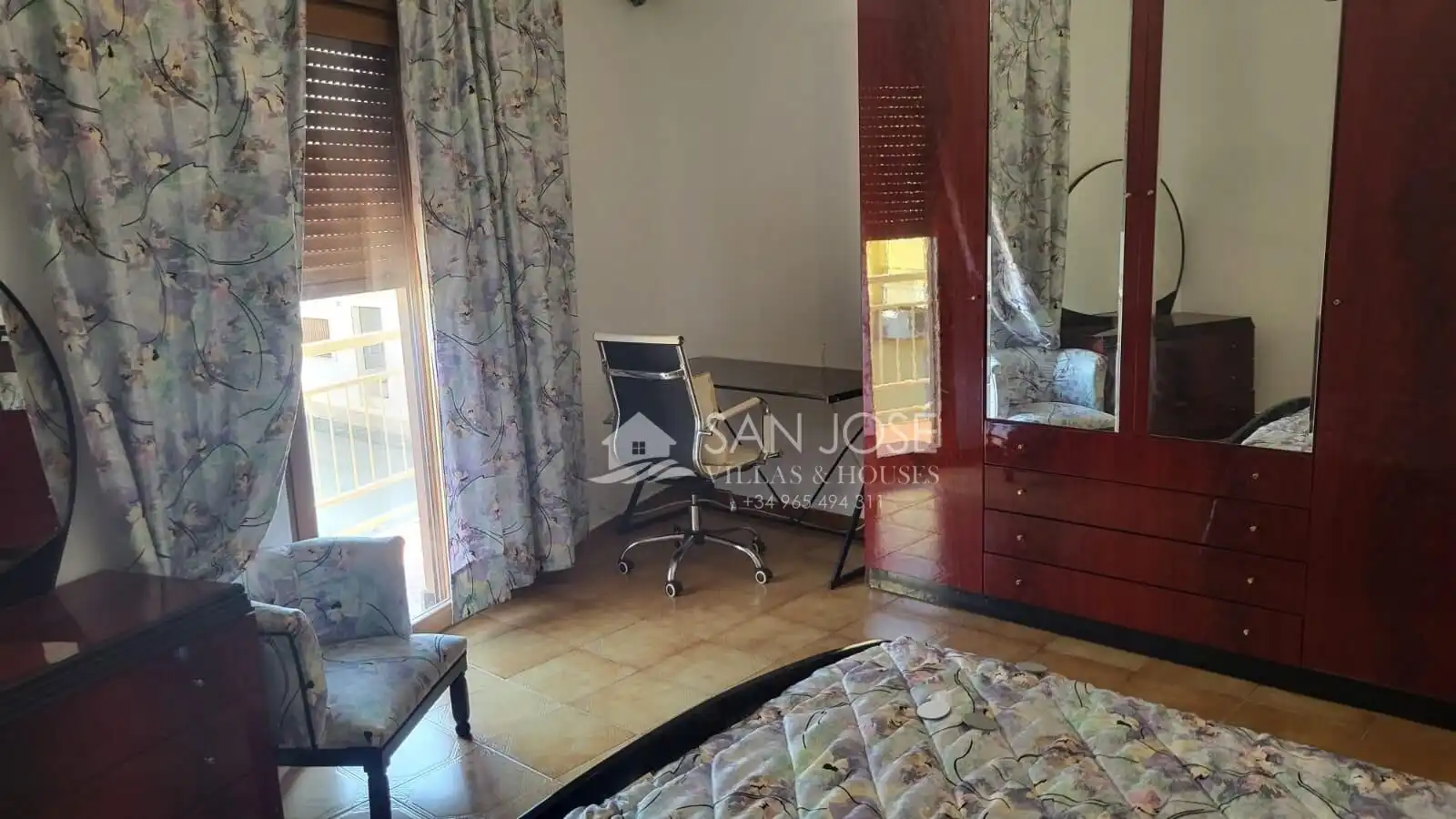 Habitación de Piso de alquiler en El Verger con Aire acondicionado, Amueblado y Balcón