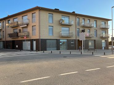 Locale commerciale in affitto a Travessera del Maig 5