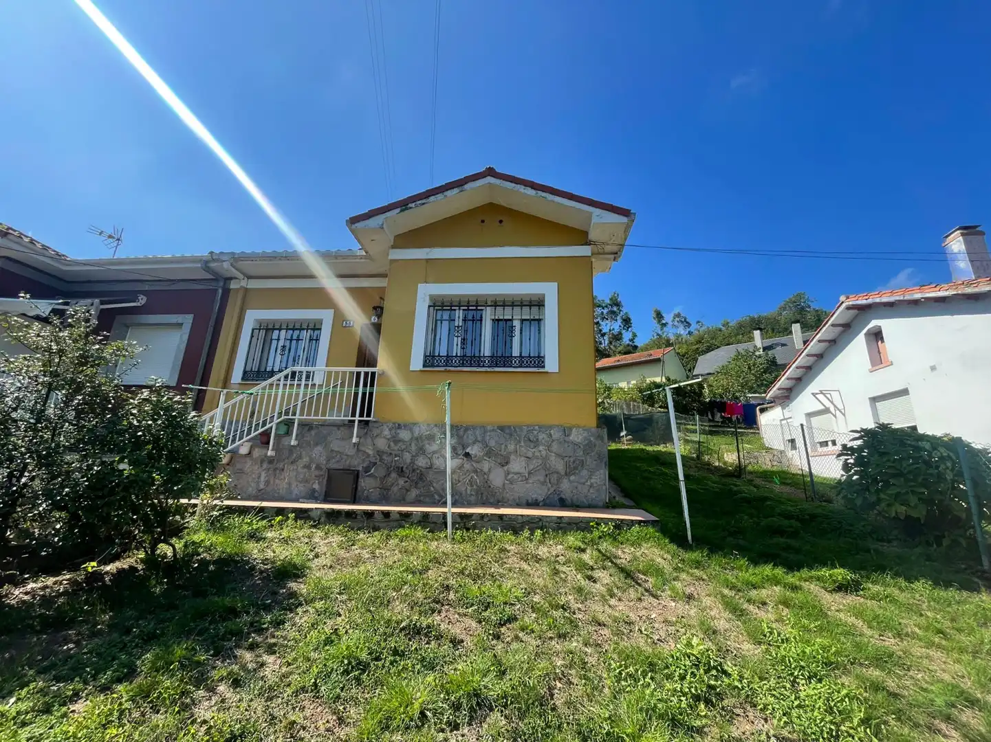 Vista exterior de Casa adosada en venta en Avilés con Calefacción