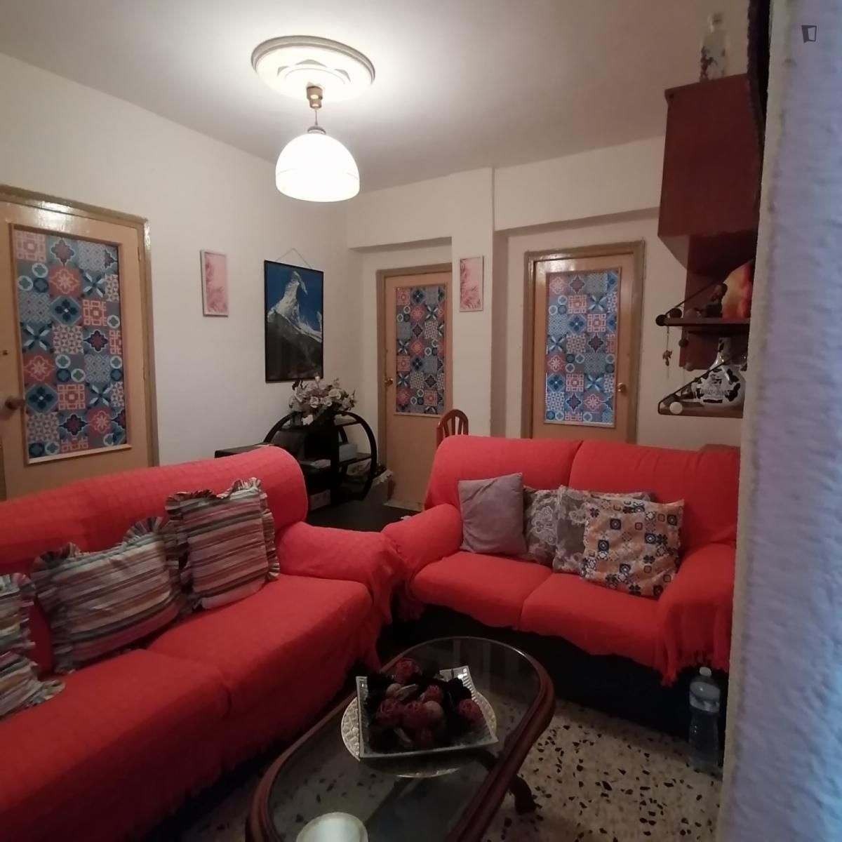Sala d'estar de Apartament per a compartir en  Granada Capital amb Moblat, Forn i Rentadora