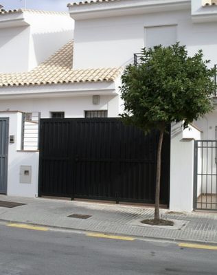 Vista exterior de Casa adosada en venda en Málaga Capital amb Aire condicionat, Terrassa i Traster