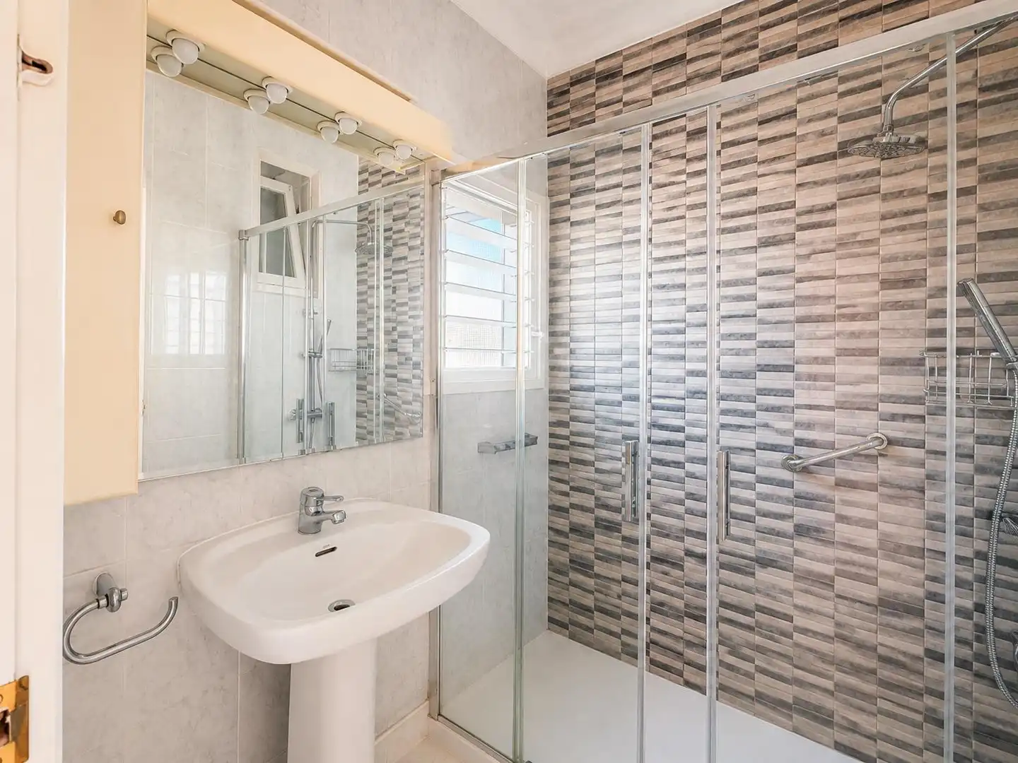Flat with lift for sale in Valldaura - Carretera de Cardona, imagen 11