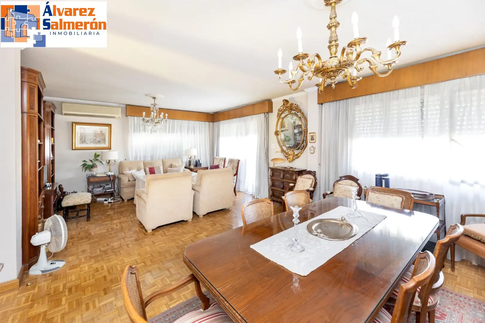 Living room of Flat for sale in Granada  with Heating and Balcony