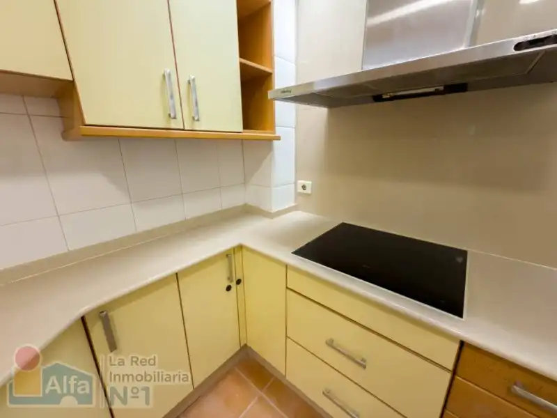 Cocina de Casa adosada en venta en Vigo  con Calefacción, Jardín privado y Amueblado