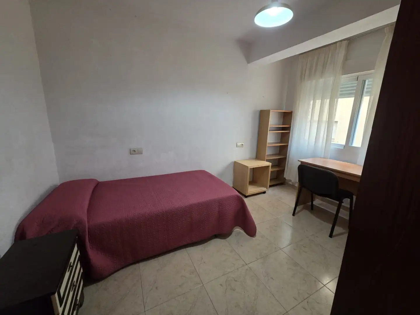 Bedroom of Flat for rent in Granada  with Furnished, Oven and Washing machine