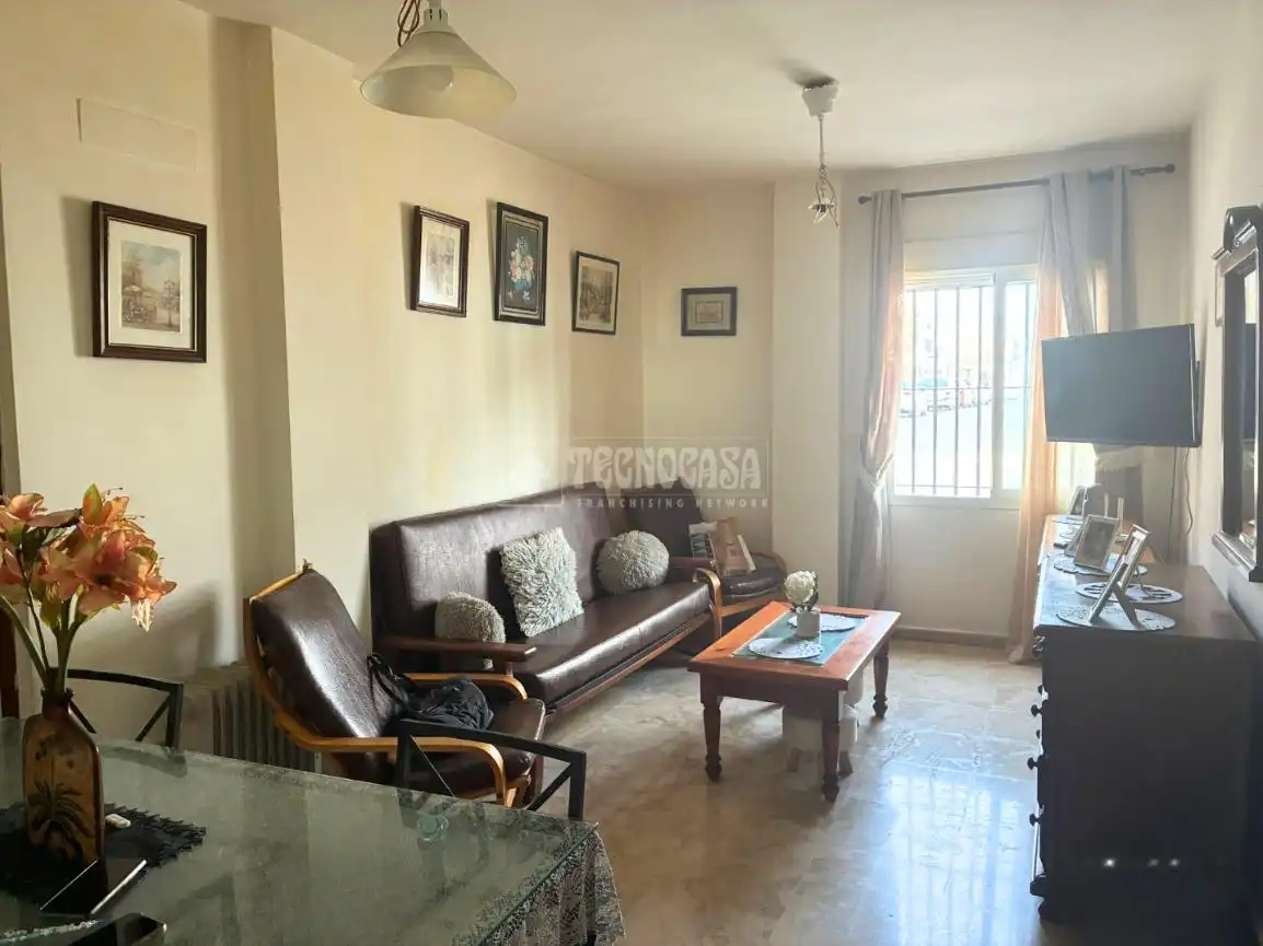 Piso en venta en Pilas