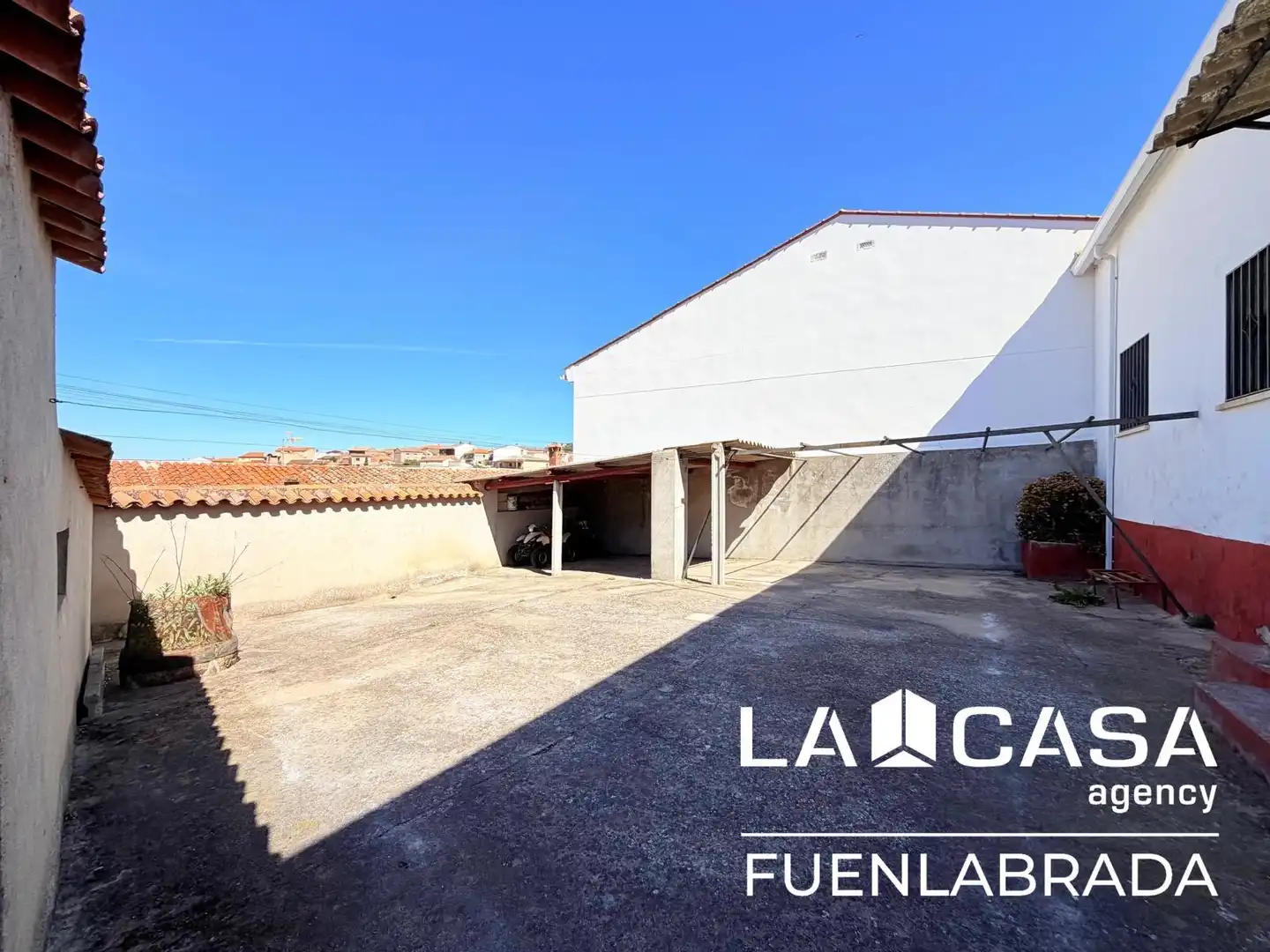 Exterior view of Houses for sale in Sevilleja de la Jara