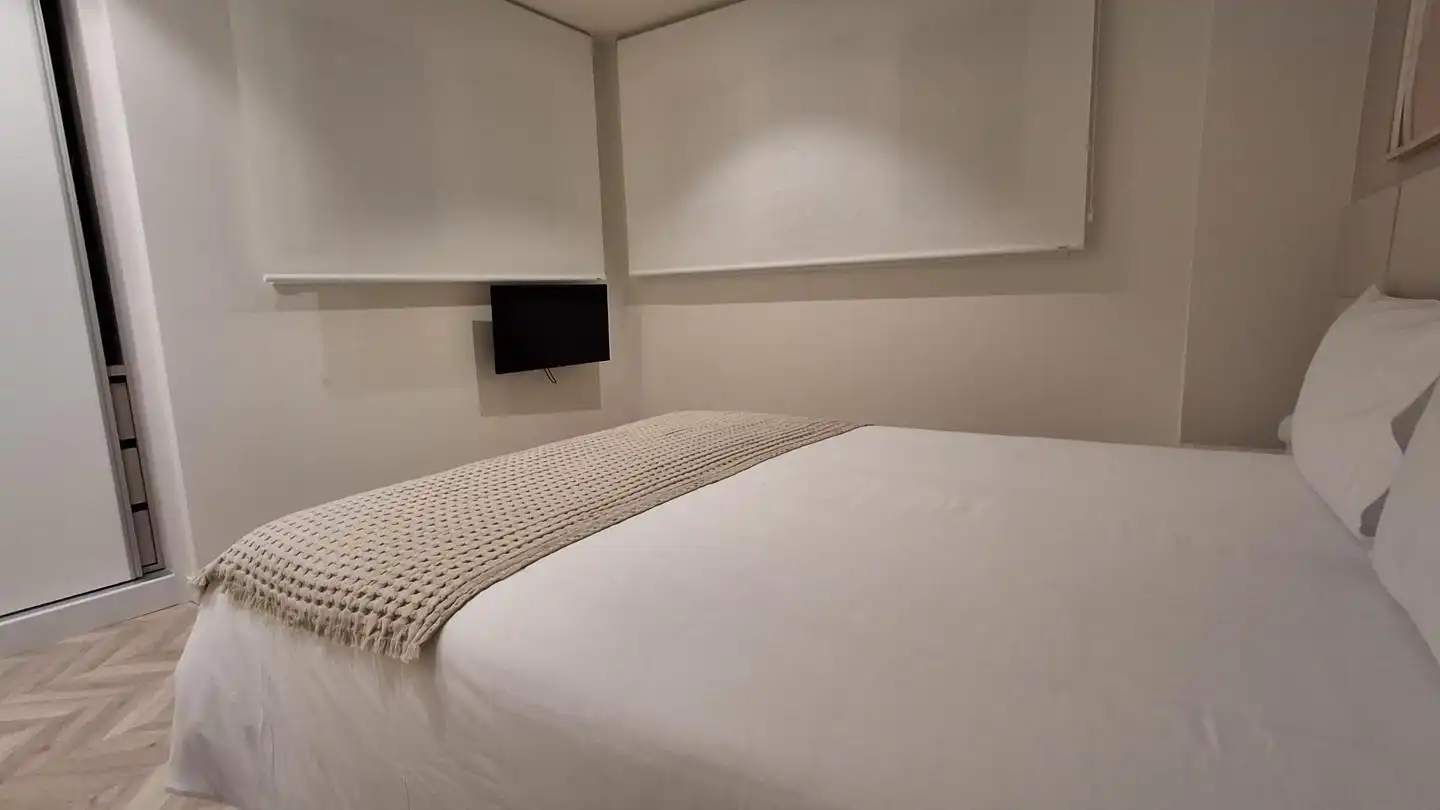 Schlafzimmer von Wohnung zur Miete in A Coruña Capital  mit Klimaanlage und Möbliert