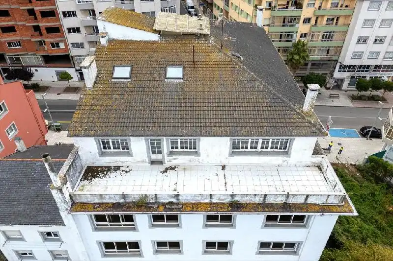 Vista exterior de Edifici en venda en Burela