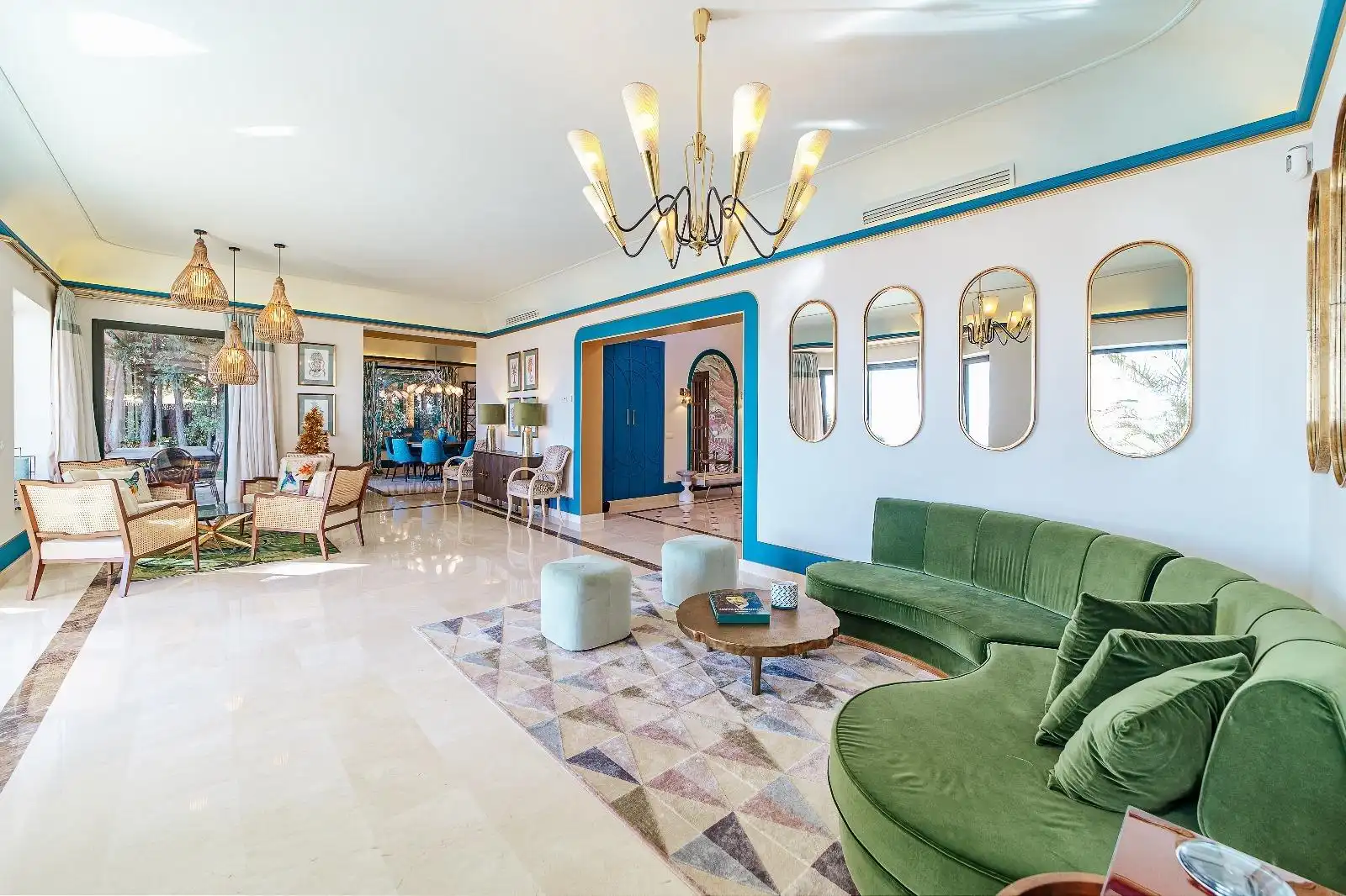 Sala de estar de Casa o chalet de alquiler en Estepona con Aire acondicionado, Jardín privado y Terraza