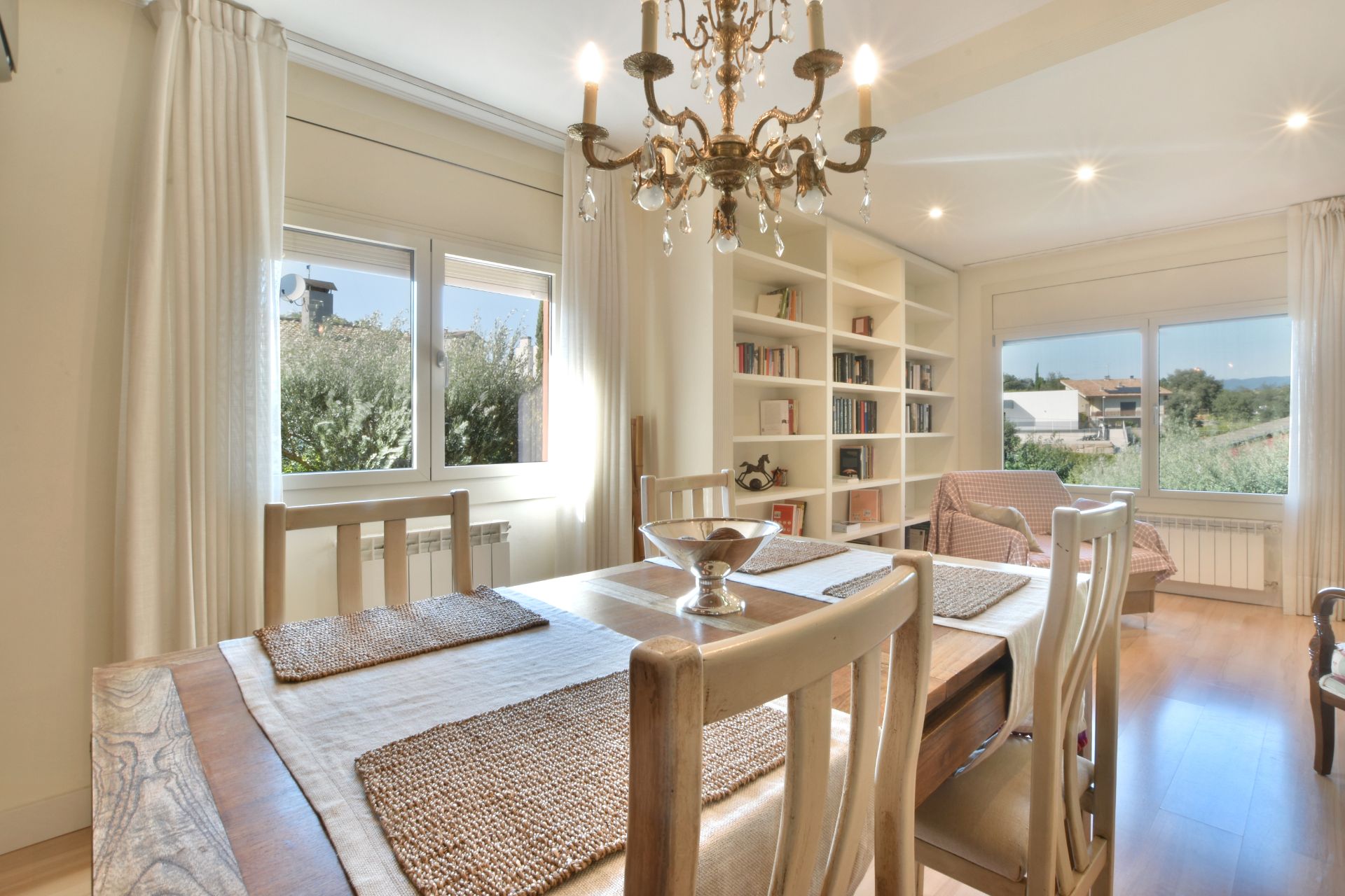 Dining room of House or chalet for sale in Lliçà de Vall  with Air Conditioner, Private garden and Parquet flooring