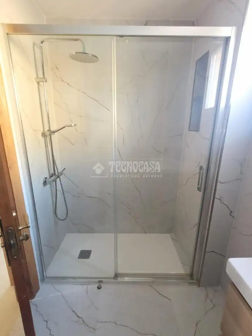 Baño de Piso en venta en Córdoba con Aire acondicionado, Terraza y Amueblado