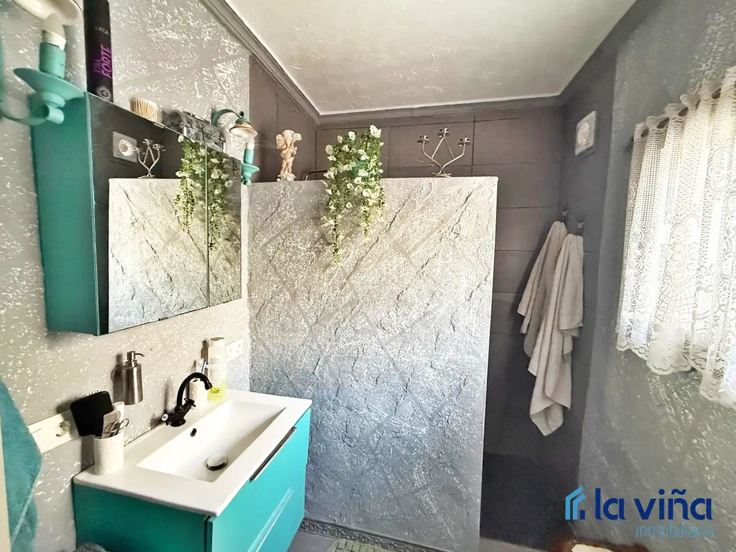 Bany de Casa o xalet en venda en Alameda amb Traster